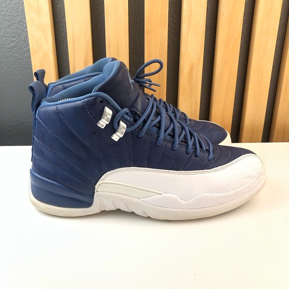 Jordan 12 size 8.5 - Picture 2 of 5